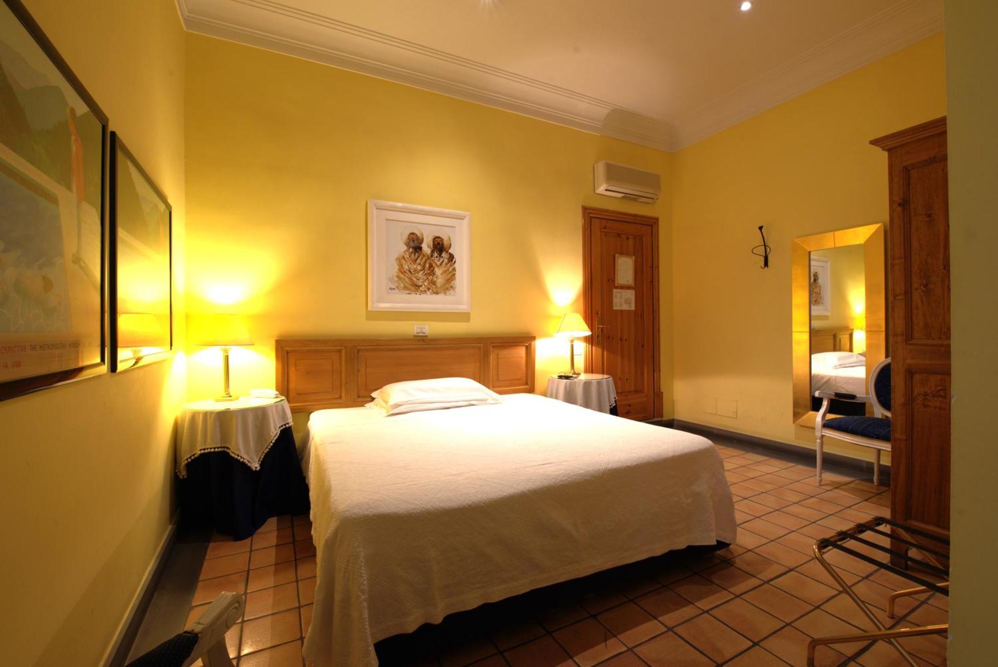 Hotel Locanda Cairoli Рим Экстерьер фото