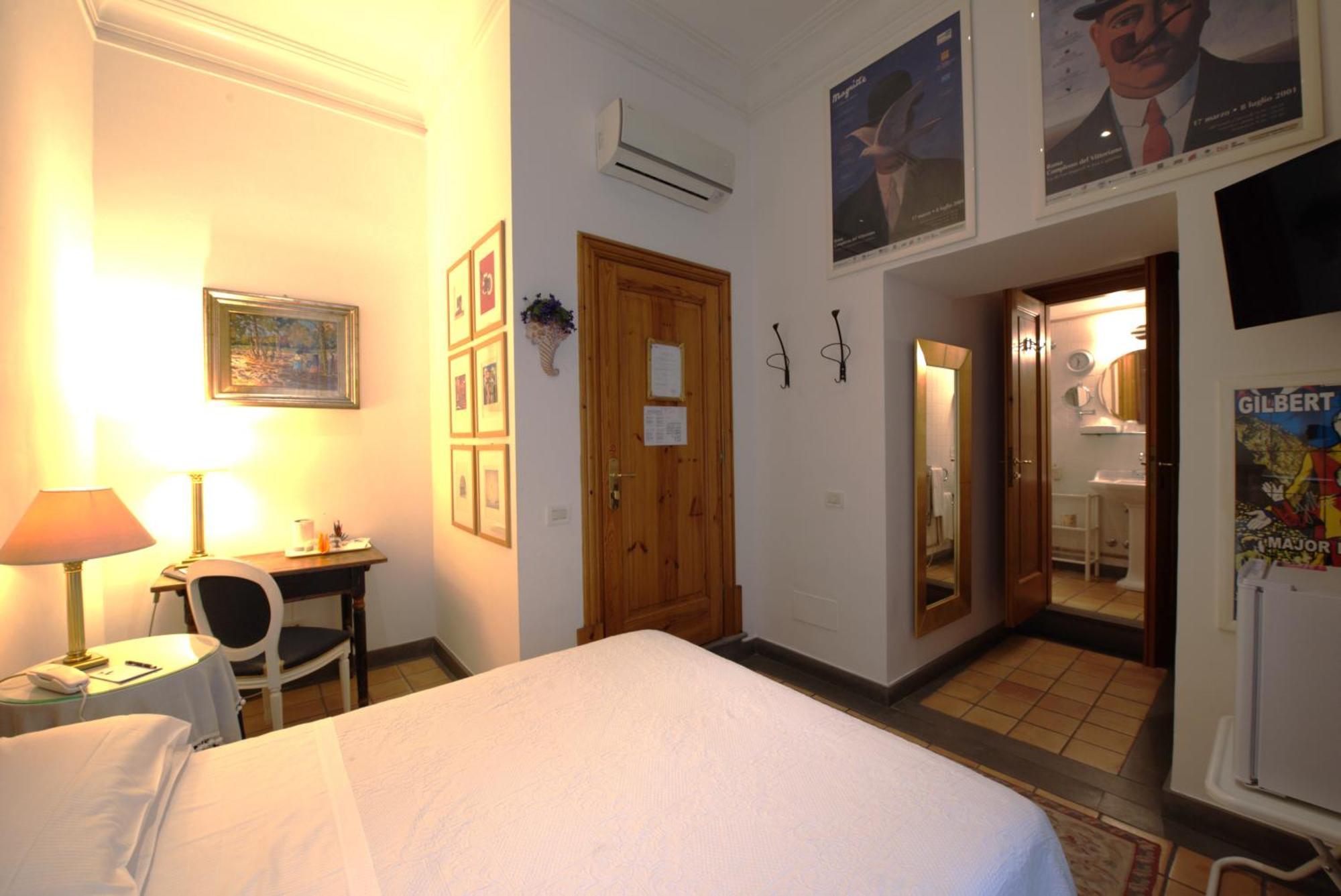 Hotel Locanda Cairoli Рим Экстерьер фото