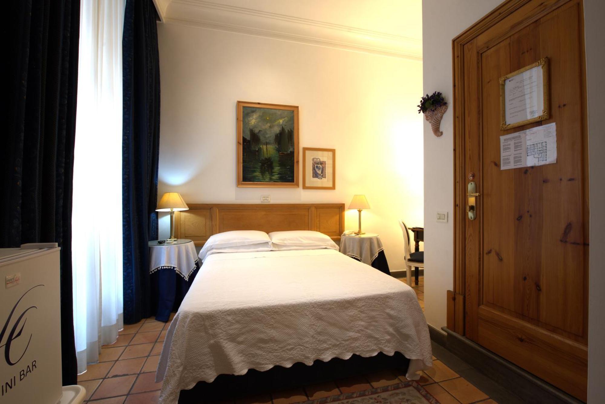 Hotel Locanda Cairoli Рим Экстерьер фото